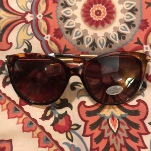 Women’s Sunglasses Brown & Gold
